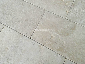 Outdoor Living La Vallée du Rhône Antiqued French Limestone Flooring